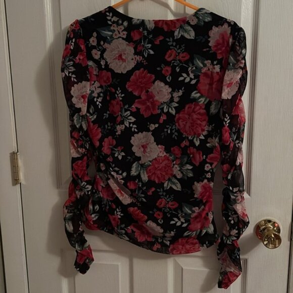 Top - Picture 4 of 4